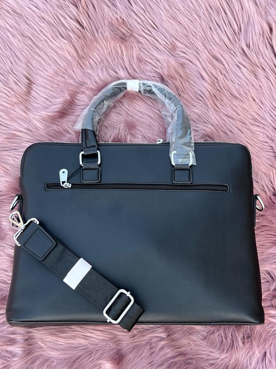 Vintage-inspired Leather Laptop Bags