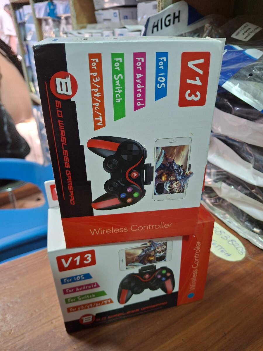 V13 Game Controller for Phones
