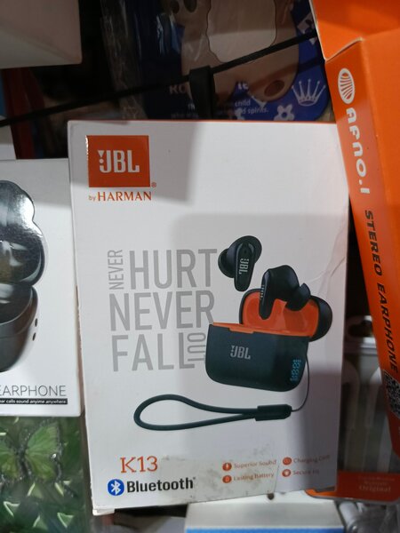 Écouteurs JBL Bluetooth K13