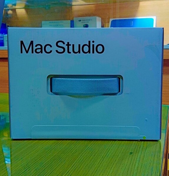 Apple Mac Studio M1 Ultra