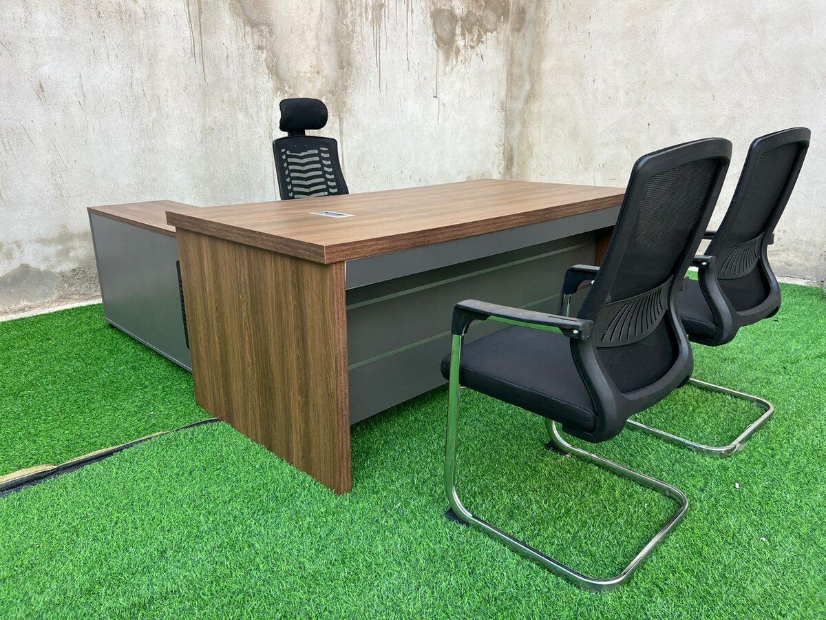 Bureau + fauteuil argent