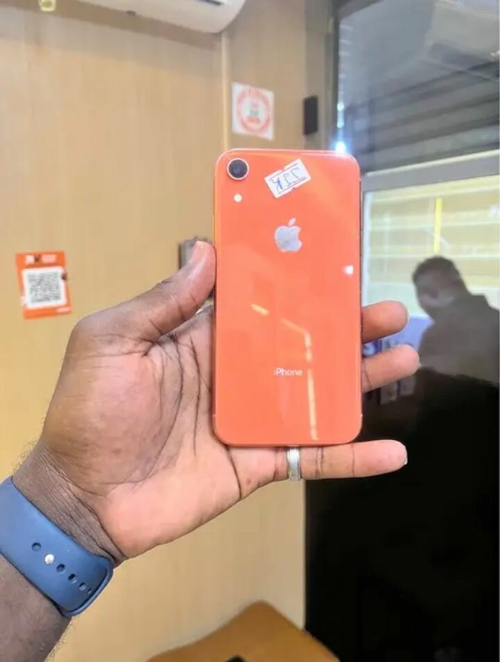 iPhone XR Corail Reconditionné