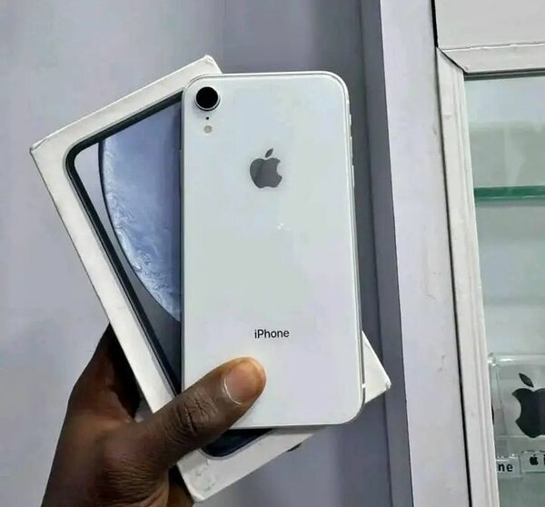 iPhone XR Blanc 64 Go