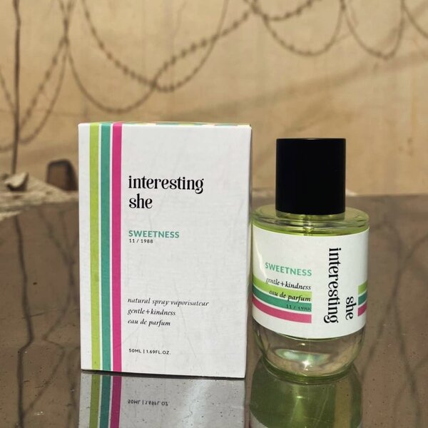 Parfum Interesting She