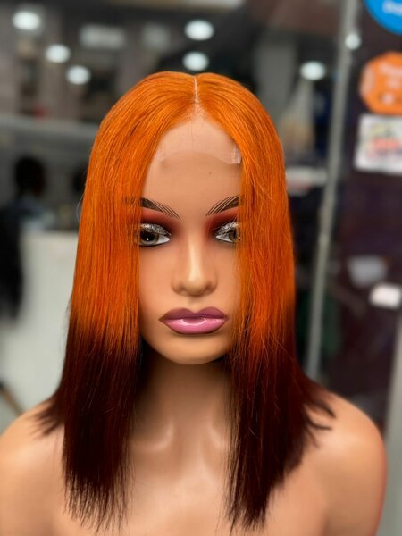 Perruque bicolore élégante