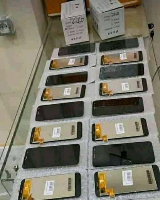 Samsung phone screens