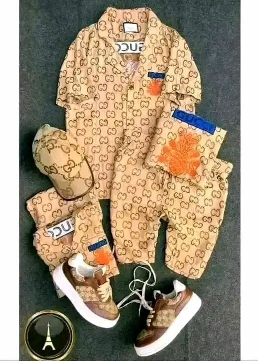 Ensemble de vêtements tendance