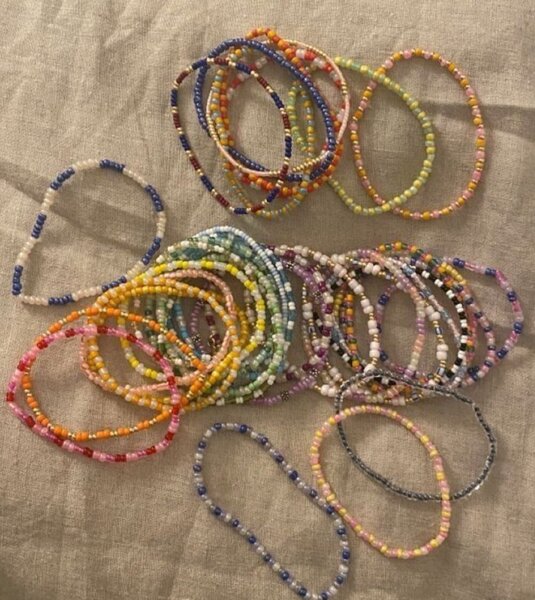 Bracelets colorés faits main