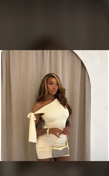 Robe asymétrique élégante