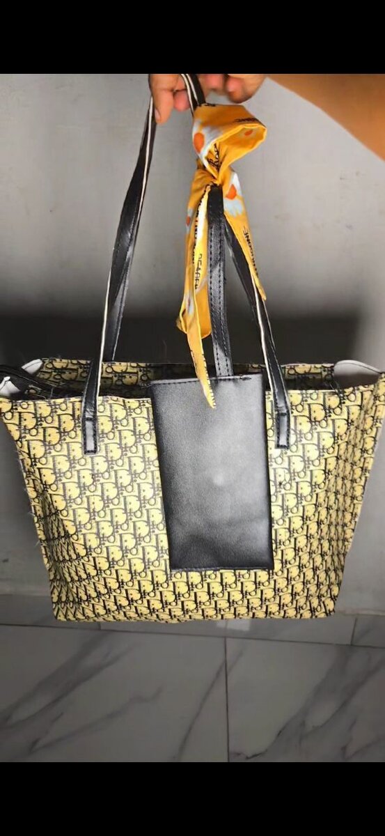 Sac fourre-tout élégant femme