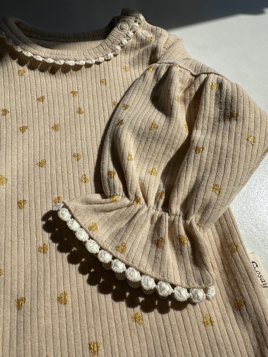 Боди бежевого цвета для девочек