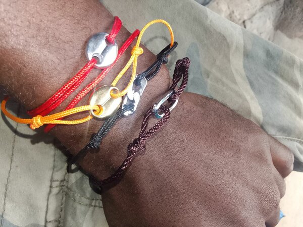 Bracelets en corde réglables