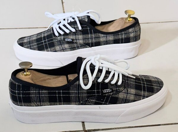 CHAUSSURE VANS