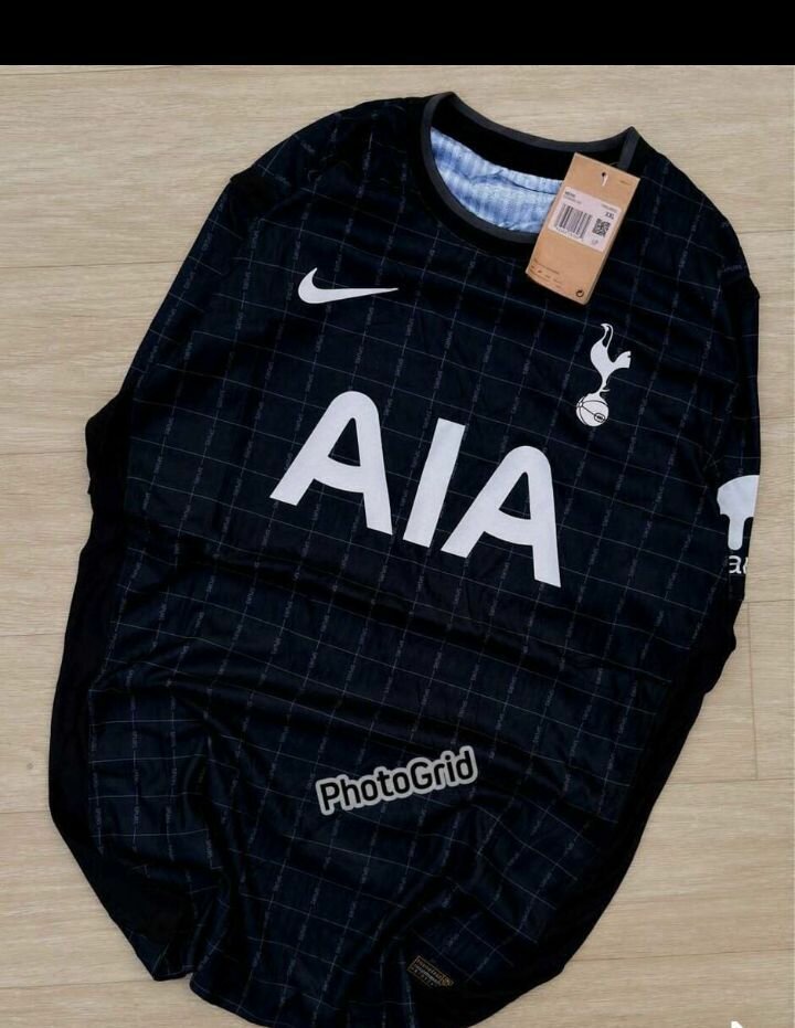 Maillot de foot homme Nike Adidas