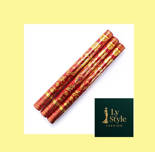 Canons à confettis rouges