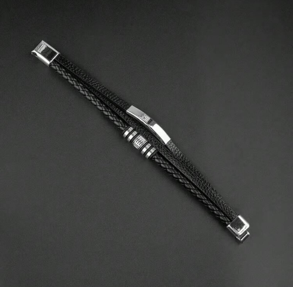 Bracelet en cuir tressé élégant