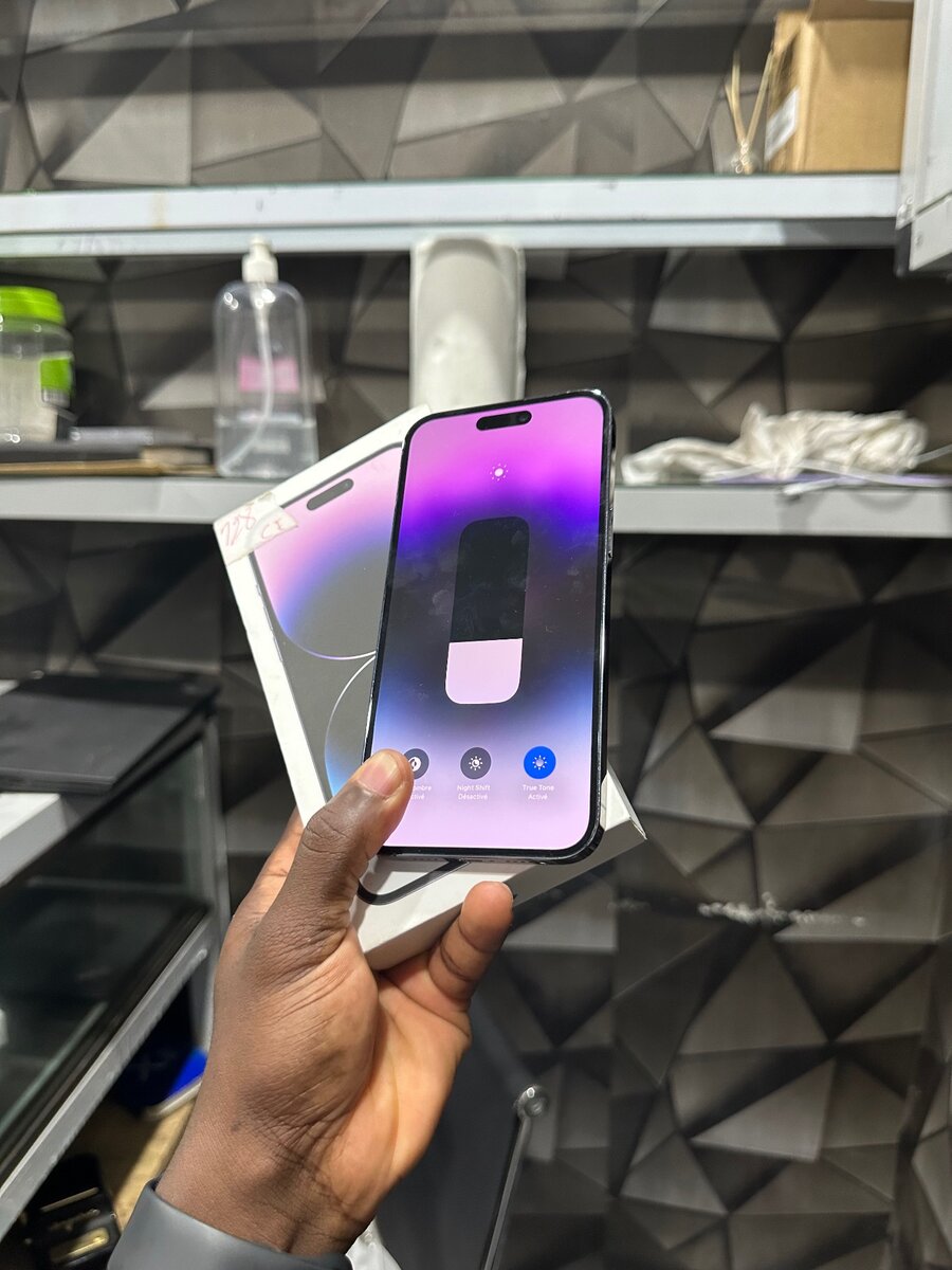 iPhone 14pro max 128go