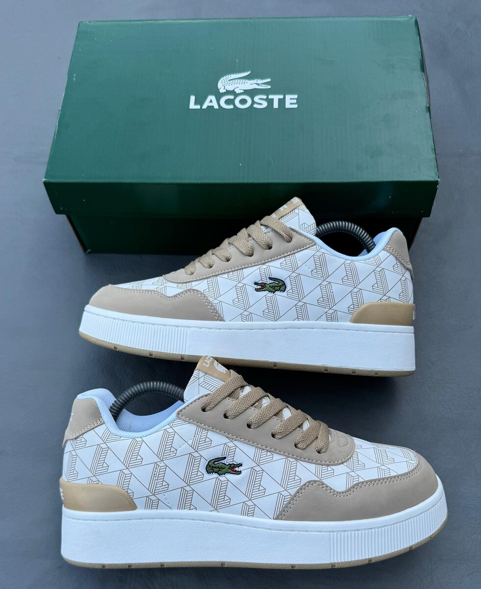 Baskets Lacoste pour hommes