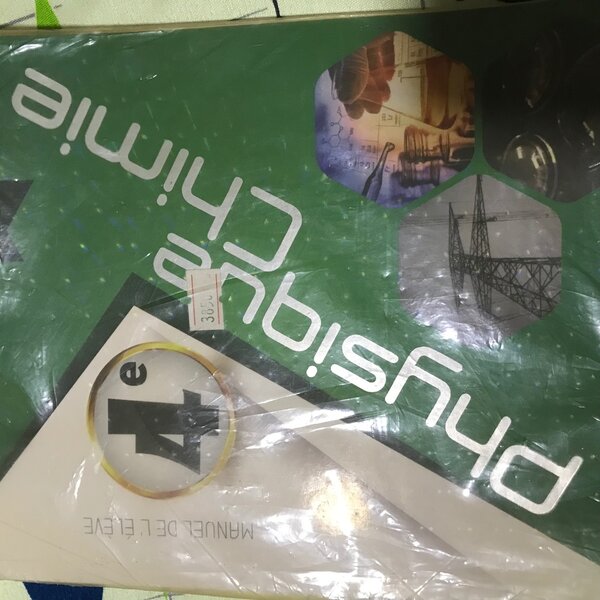 Manuels scolaires pour le collège