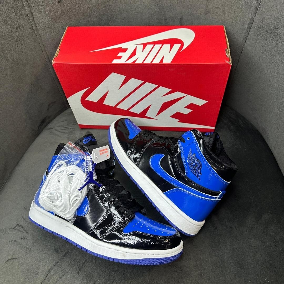 AIR JORDAN 1 BLUE AND BLACK