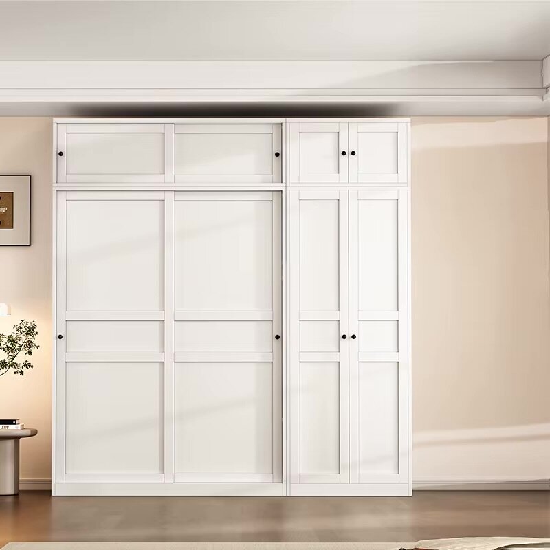 Armoire blanche spacieuse moderne