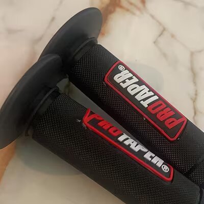 Poignées moto antidérapantes ProTaper