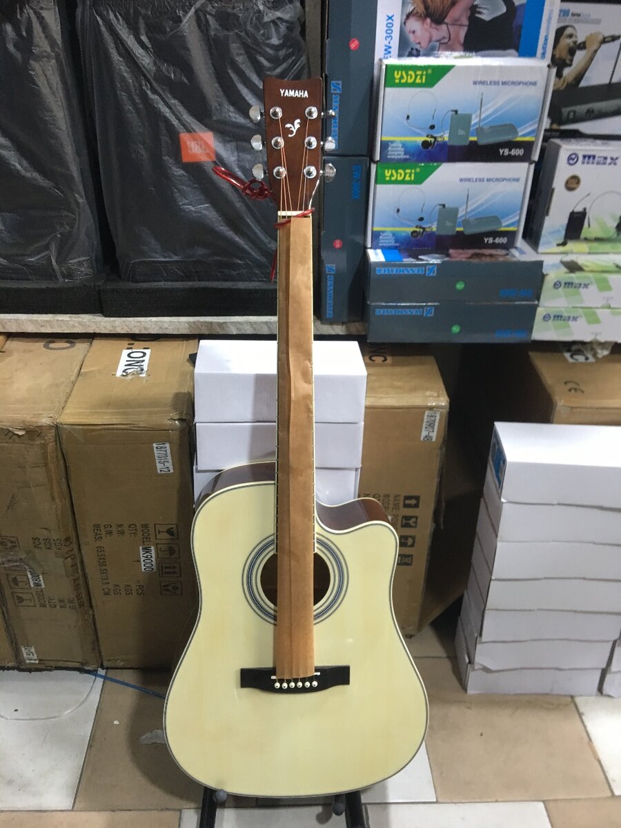Yamaha Guitare Acoustique Électro