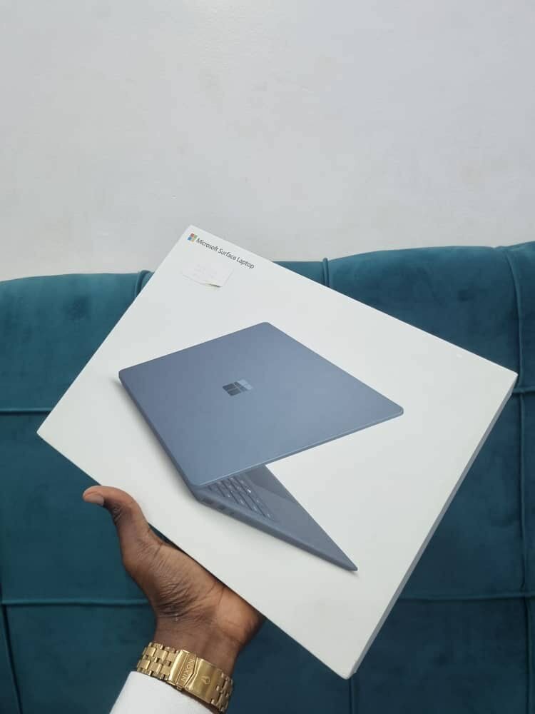 Surface Laptop