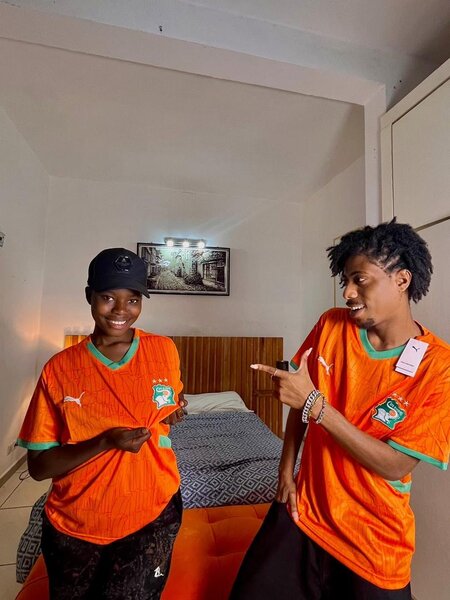 Maillot de football vibrant