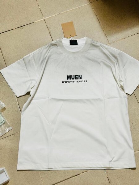 T-shirt "MUEN" blanche