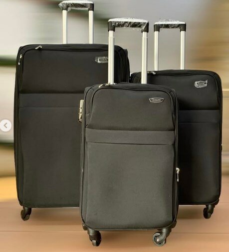 Set of 3 suitcases, black