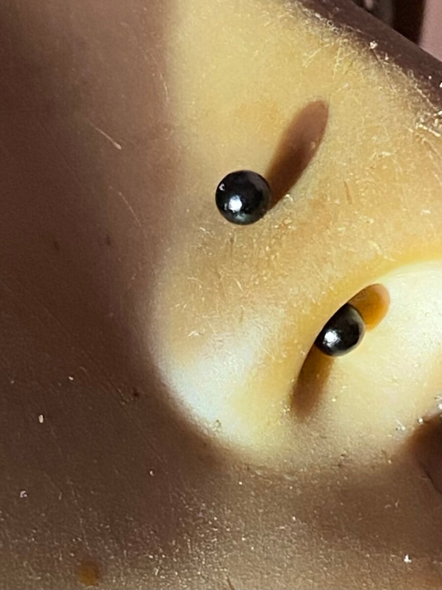 Faux piercing