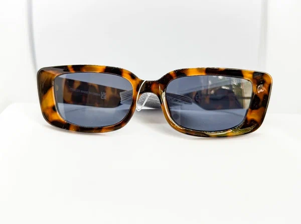 Floryn Holiday Sunglasses - Avon