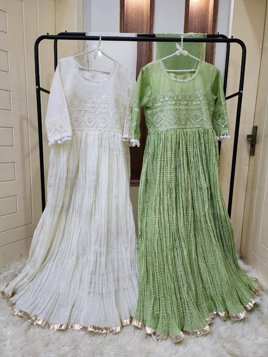 Sequins embd organza crush frok 2 pc Dc free