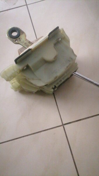 High fuel pressure pump & mercedes airbag