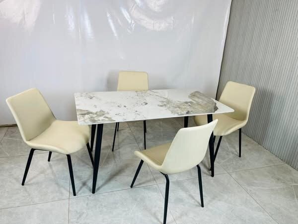 Table à manger moderne