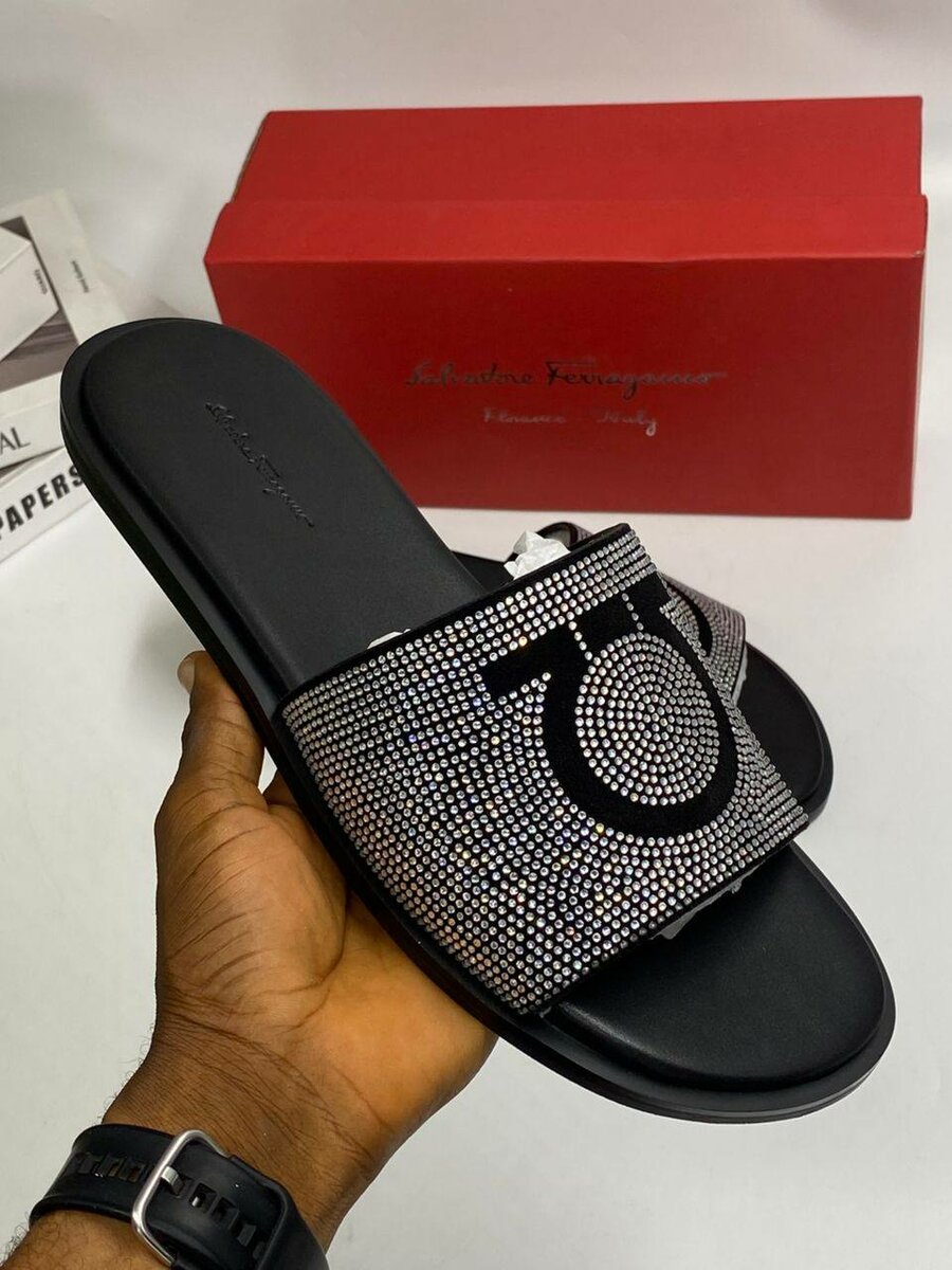 Solid branded slippers