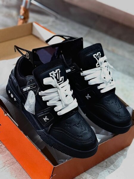 Chaussures Louis Vuitton Homme Noir