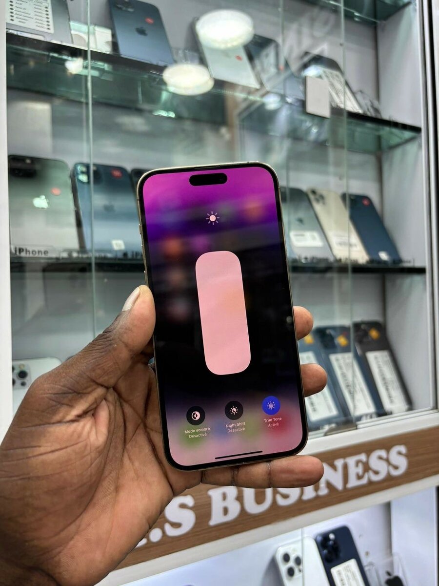 iPhone 14 Pro Max 128go quasi neuf