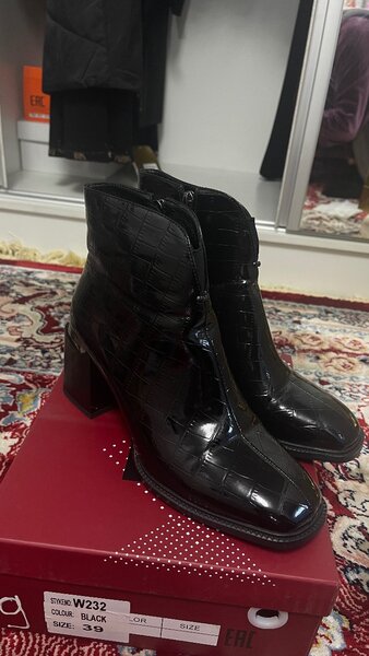 Новые полуботинки