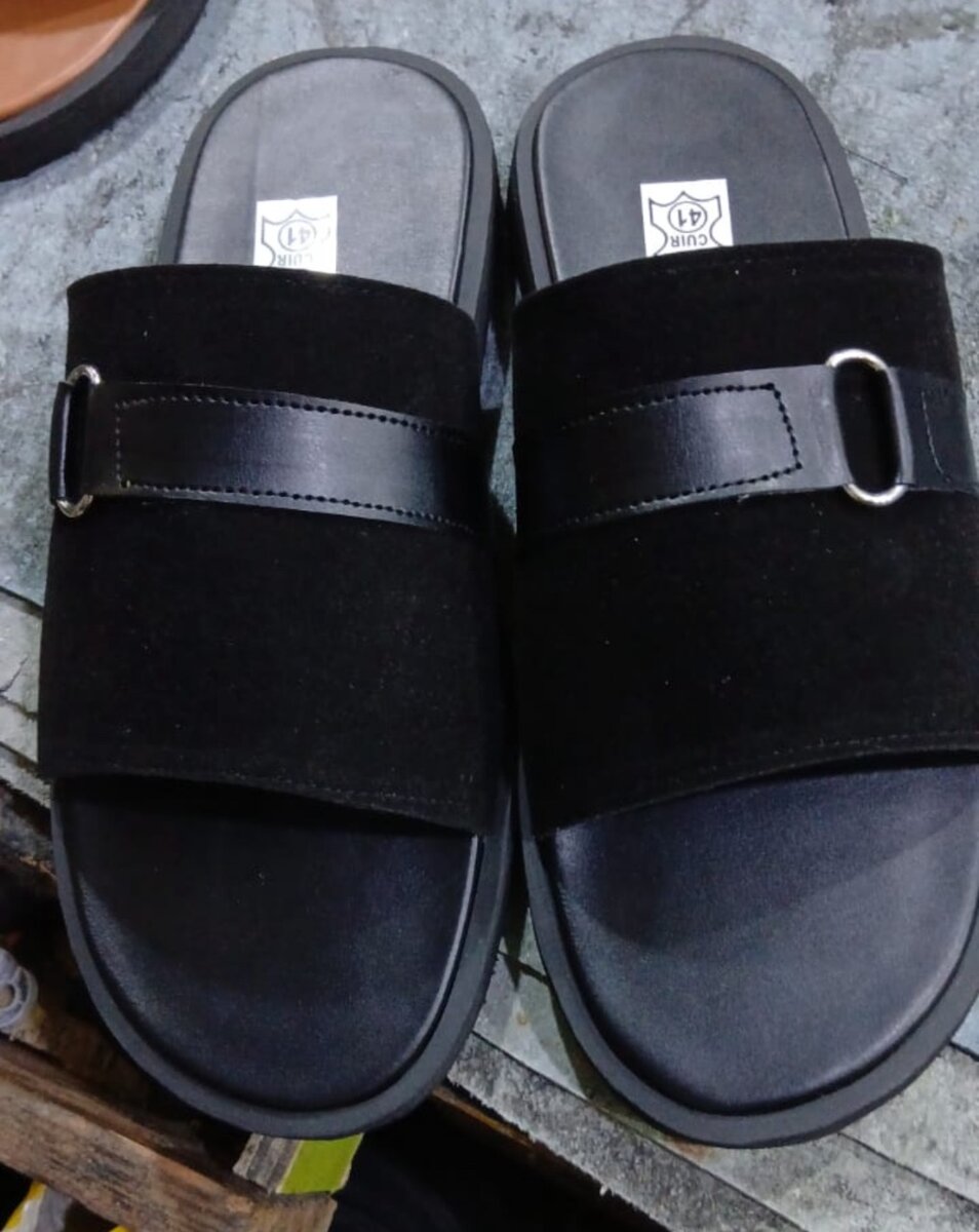 Sandales en cuir noir pour hommes