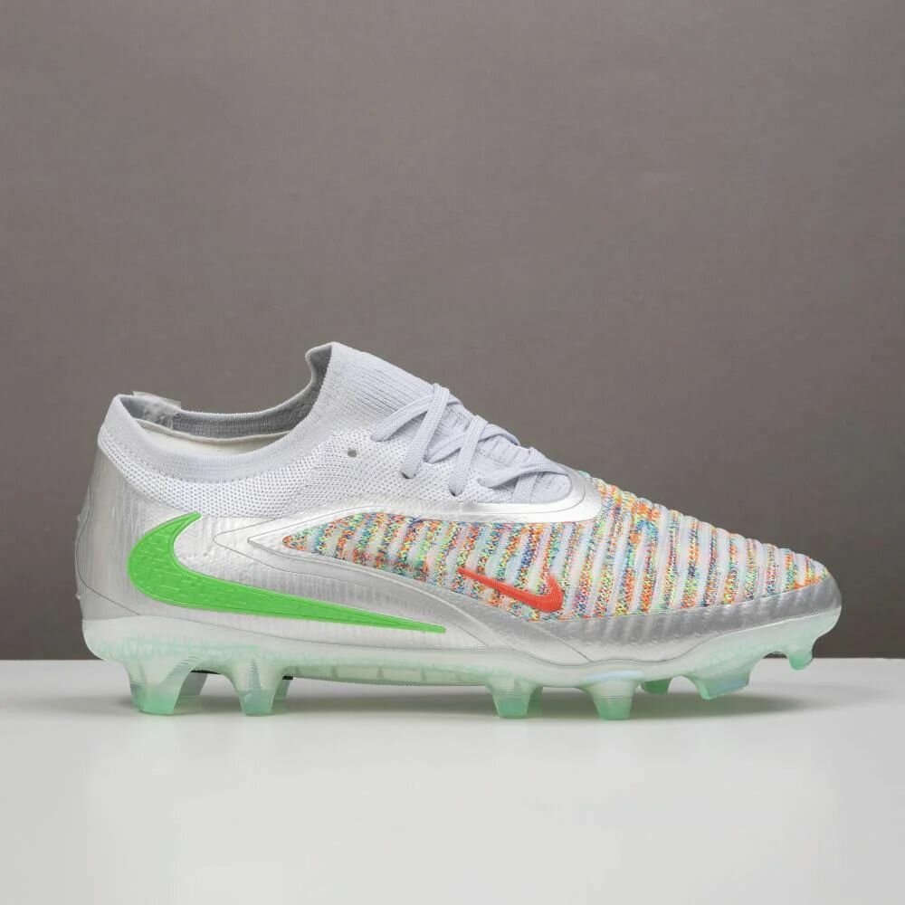 Chaussures de foot colorées