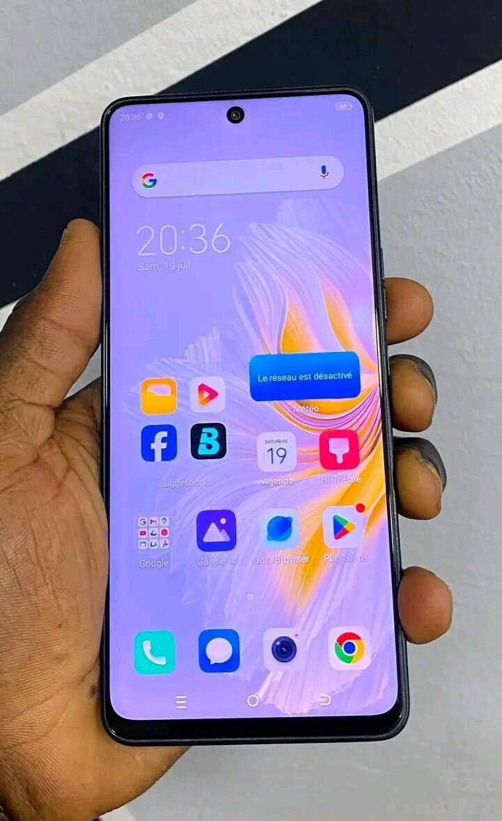 Smartphone Android 6.6" double caméra