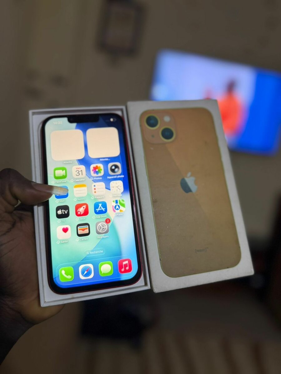 iPhone 13 Rouge 128Go 2nd main