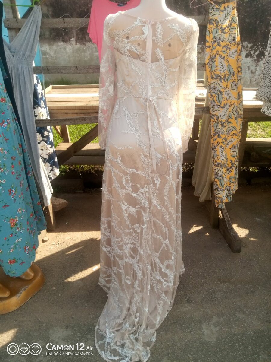 Robe longue en dentelle élégante