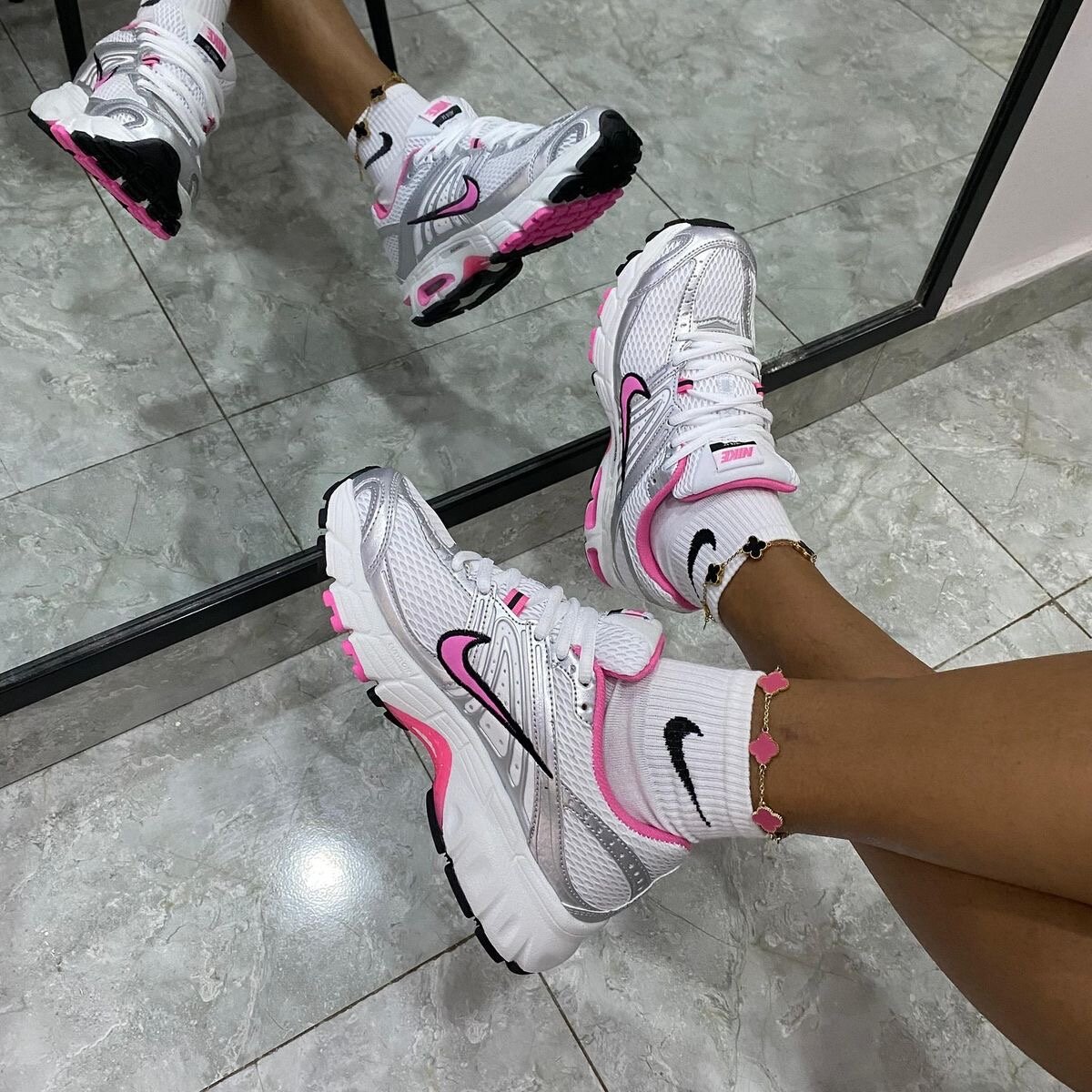 Nike Air Max 2K.(pour Femmes )