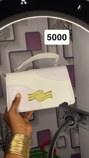 Sac à main élégant blanc