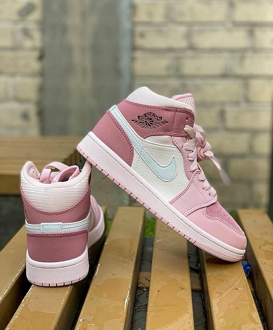 Nike Air Jordan Roses