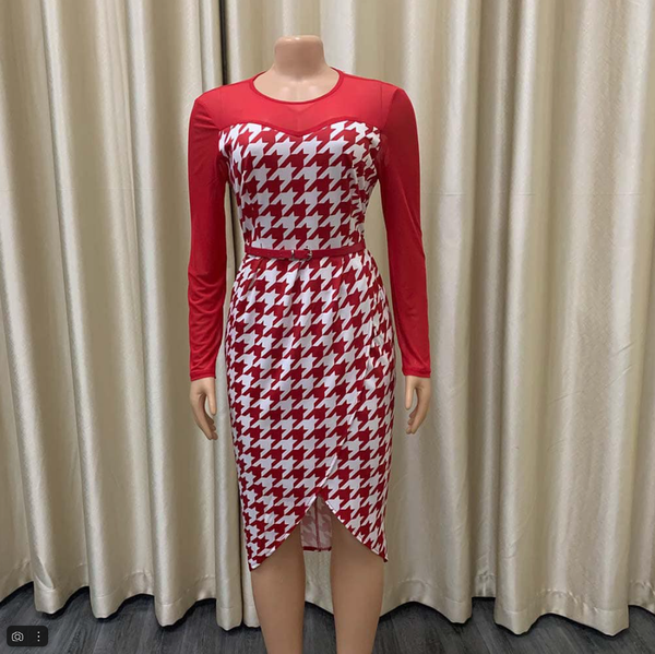 Robe rouge à carreaux