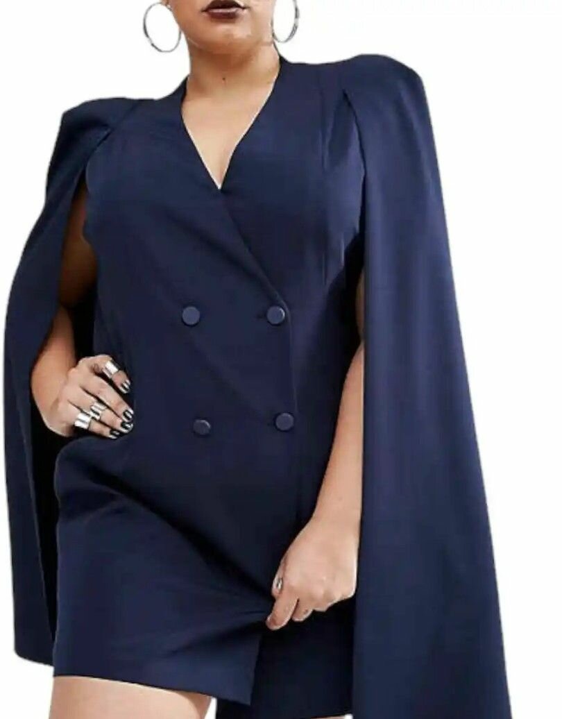 Robe lavish Alice cape style